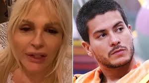 Atacada por fãs de Arthur Aguiar, Monique Evans rebate: 'Quanto tempo vai  durar a farsa'