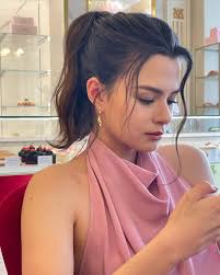 Surprise visit for Grace from Swarm Teammate and her family