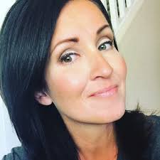 Shari Goodman's Instagram, Twitter & Facebook