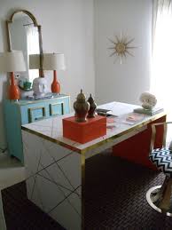 Ikea Schreibtisch Aufpeppen Goldene Akzente Home Office Ikea Mobel Bemalen Ikea Schreibtisch Arbeitszimmer Zuhause
