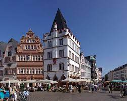 Mehrere viertel der stadt in der provinz limburg würden evakuiert, teilte die stadt am viele flüsse und bäche in der eifel, im bergischen land, im rheinland und sauerland führten am donnerstag. Beliebte Urlaubsorte In Der Eifel