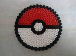 Pokemon nouvelle generation en perles à repasser. Pikachu En Avant Poke Ball Facile A Faire En Perles Hama Perle A Repasser Noel Bricolage Pokemon Perle A Repasser Modeles