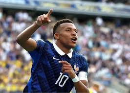 داغ‌ترین رقابت جهان: خواب از سر مسی پرید