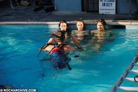 Dave, Kurt and Krist during the photo shoot for the artwork for Nevermind.  (kirk Weddle) : r/Nirvana