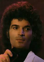 A Pauper in Paradise" (1977) de Gino Vannelli. Algo de la esencia del gran  músico italo-canadiense.