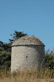 Citernes Antiques De Tremonday Sur La Commune De Batz Sur Mer Departement De La Loire Atlantique En 2020 Batz Sur Mer Monuments Historiques La Baule Plage