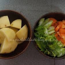 Ayam masak merah berempah, yang cukup pedas, masam, manis, masin…baupun sangat wangi membuka selera. Resepi Sup Ayam Berempah