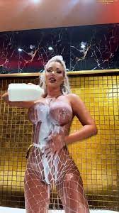 Loredana Chivu 4