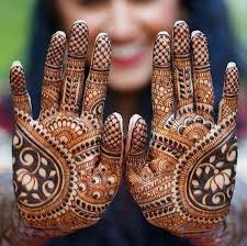 Il tatuaggio all'hennè può durare dai 10 giorni e fino a 1 mese, ma la durata può dipendere da diversi fattori: Tatuajes De Henna Increibles Para Ninas 2019 Antes De Probar Los Tatuajes De Henna Deberia Saber Cuanto Dura Simple Henna Tattoo Henna Tattoo Simple Henna