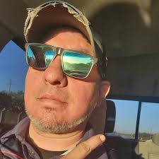 Robert Ascencio (@meskinrob) • Threads, Say more