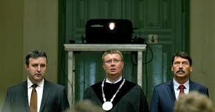 Béla merkely (born 28 june 1966) is a hungarian interventional cardiologist and sport cardiologist, a university professor, director of semmelweis university's heart and vascular centre and the current rector of semmelweis university since 1 july 2018. Az Egyetem Helyteleniti Hogy A Bme Kancellarja A Diaklanyok Teherbe Ejtesere Ajanlkozott Magyar Narancs