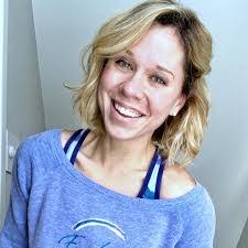 Ann Pettit's Instagram, Twitter & Facebook