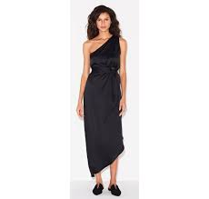 Balsamik nous invite à parcourir sa sélection de robes, robe de cocktail ou robe casual, qui multiplient les astuces pratiques pour gommer nos petits défauts : Longue Robe Noire Luxe Asymetrique Ceinturee Saida Tryia Preto Triya