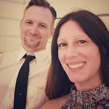 Anybody know of a pool repair guy that will change a Hayward motor￼