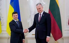 Картинки по запросу владимир зеленский рост Zelenskij Rost Makron Rost Putin Rost Kto Vyshe Zelenskij Ili Putin Pervoe Sovmestnoe Foto 9 Dekabrya V Parizhe