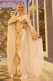 Tesetturlu Abiye Elbise Pul Payetli Pelerinli Ekru Tesettur Abiye Elbise 4378e Tesetturisland Com The Dress Elbise Aksamustu Giysileri