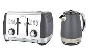 Kitchenaid kettles and toasters come in three classic colours red black and cream. Top 5 Kettle And Toaster Trends For 2018 Which News