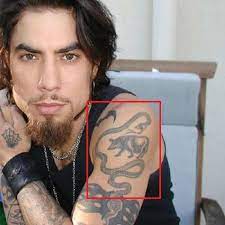 Dave navarro seems like a live and let live sort of guy and his tattoos represent that. Dave Navarro S 93 Tattoos Their Meanings Body Art Guru