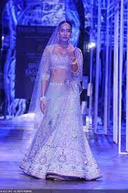 Ibfw 2013 Grand Finale Tarun Tahiliani Indian Wedding Dress Indian Bridal Wear Indian Bridal