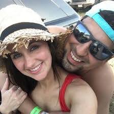 Lauren Whitfield's Instagram, Twitter & Facebook