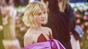 Fan account for the lovely carey hannah mulligan! Carey Mulligan Claps Back At Critic Who Said She Wasn T Hot Enough For Role Video Abc News