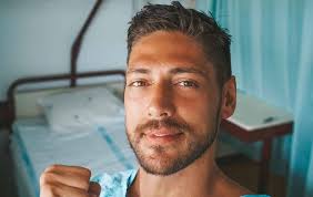 Angelo rodrigues, works at excell it. Angelo Rodrigues Com Infecao Grave Cirurgia Correu Mal