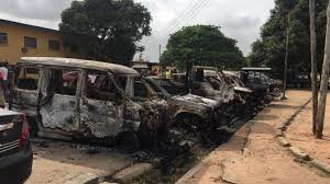 Check your inbox to be the first to know the hottest news. Omumma Mgbidi Crisis Gunmen Attack Imo Govnor Hope Uzodima House Set Am On Fire Bbc News Pidgin