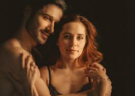 Наталка денисенко подтвердила, что совместная работа так сблизила актеров, что их экранный роман перерос в реальный: Natalka Denisenko I Andrej Fedinchik Istoriya Lyubvi Karavan