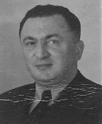 An Kriegsgerichtsverfahren waren Juristen und militärische Kommandeure  sowie weitere Personen in unterschiedlichen Funktionen b