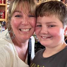 Deirdre Castillo's Instagram, Twitter & Facebook