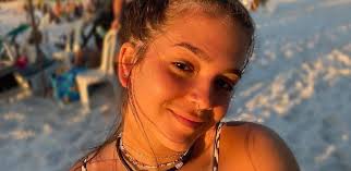 Mel Maia revela ter comprado primeiro apartamento aos 17 anos