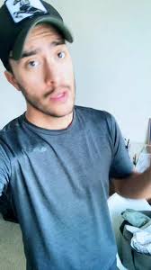 What's up guy?! DO YOU HAVE ANY #celebrityimpressions?! Show us your best  voice or impression!