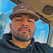 What could be causing my 3.0 Mercruiser engine to turn over but die in  Fritch?