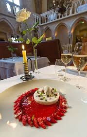 Abbaye De La Bussiere Hotel Relais Chateaux Et Restaurant Dans Un Parc France La Bussiere Sur Ouche Relaischateaux Fi Gastronomie Art Culinaire Gourmet