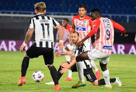 Si bien el jugador samario pasó por el tiburón, su presente es el club verdolaga. 0 1 Libertad Se Mete En Cuartos Pese A Perder Con El Junior De Barranquilla Radio Zeta