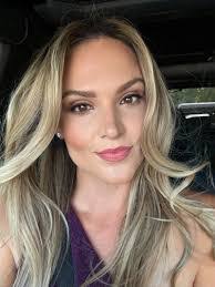 Cindy Streeter's Instagram, Twitter & Facebook