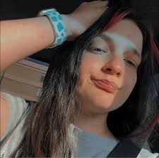 Taylor Thomson (@mommallamaa) • Facebook