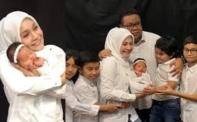Pelakon anne ngasri atau nama sebenarnya ngasriah ngasri telah bertunang dengan setiausaha kerja, pergerakan pemuda umno, mohd sumali reduan, 40. Belum Habis Pantang Berat Anne Ngasri Dah Turun 10 Kg Gempak