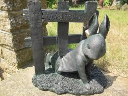 Fantastic Beatrix Potter Peter Rabbit Welcome Gate Detailed Garden Ornament Amazon Co Uk Kitchen Home Children S Garden Garden Ornaments Garden