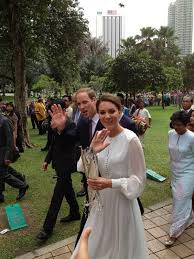 See more of duchess place kuala lumpur on facebook. Duchess Kate Kate In Beulah London Head Scarf For Kuala Lumpur Visit Beulah London Beulah Duchess Kate