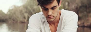 Sunny Burns's Instagram, Twitter & Facebook