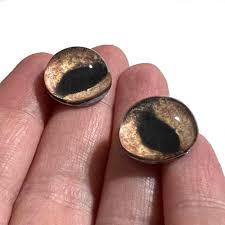 Hohe braune Glasperle Halbkugel Glasaugen