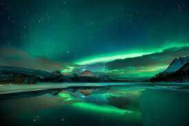 الشفق القطبي العجيب العقل السليم northern lights aurora borealis image