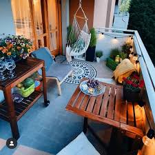 Balkon Diyerek Gecmeyin Balkonlarimiz Icinde Harika Tasarimlar Var Farkettinizmi Balkon Masasi Katlanabilir Balkon Demirine Sabitl Sweet Home Tasarim Balkon