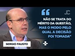 "Me chama a atenção uma decisão no apagar das luzes", diz Sergio Fausto  sobre verba do Bolsa Família