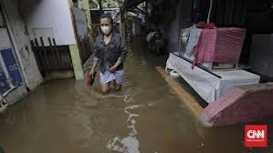 Lebih mendukacitakan, setakat ini kesan banjir yang melanda negara kita telah mengorbankan dua nyawa. Pdip Kritik Data Banjir Jakarta