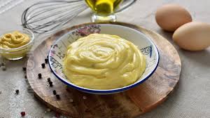 Iata o reteta de maioneza de post, ideala pentru a fi folosita la prepararea diferitelor mancaruri sau salate. Maioneza De Casa Jamilacuisine Youtube