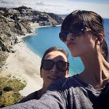 «e in montagna mi fidanzo con fedez». Rocio Munoz Morales E La Dedica Alla Sorella Pagina 6