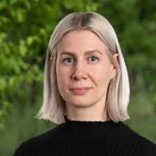 Melanie Pape's Instagram, Twitter & Facebook