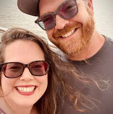 Who can make a money box or stickers for lemonade?